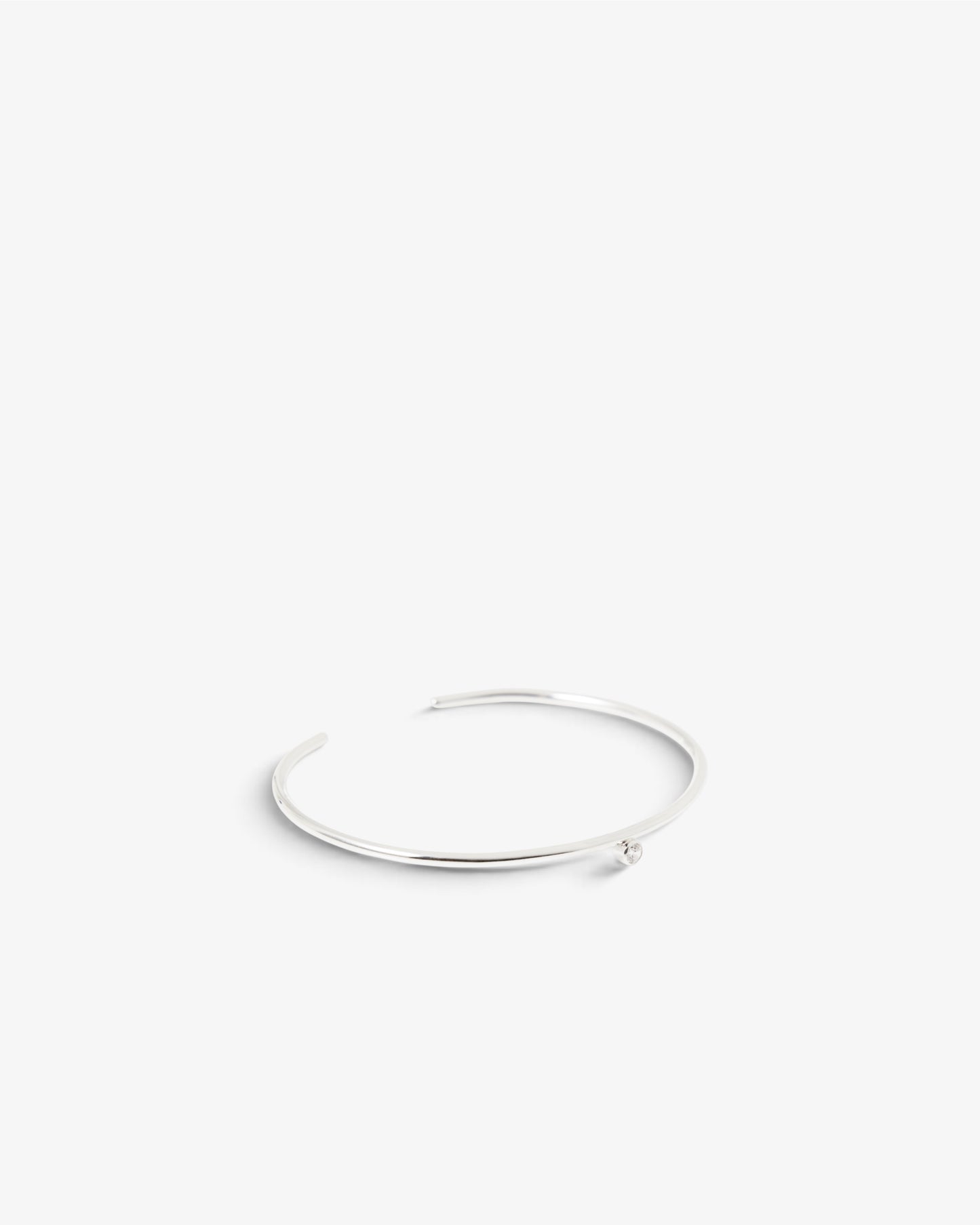 01 Cuff with stone