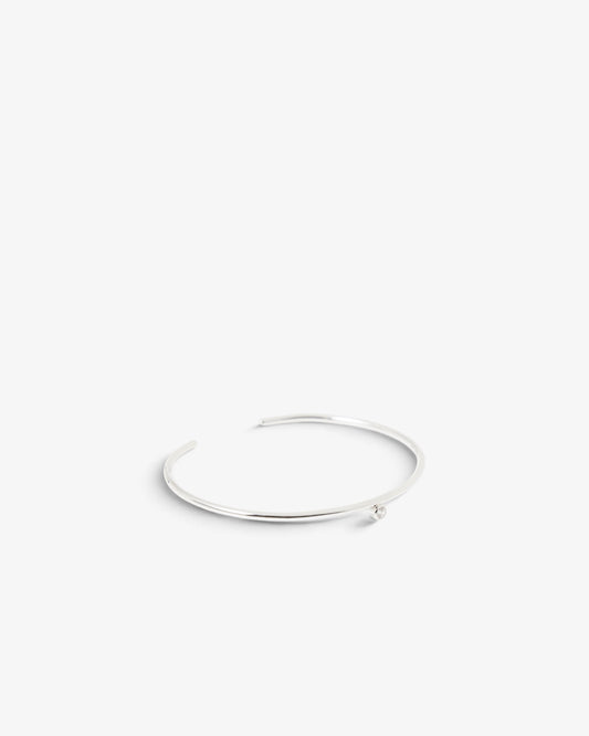 01 Cuff with stone
