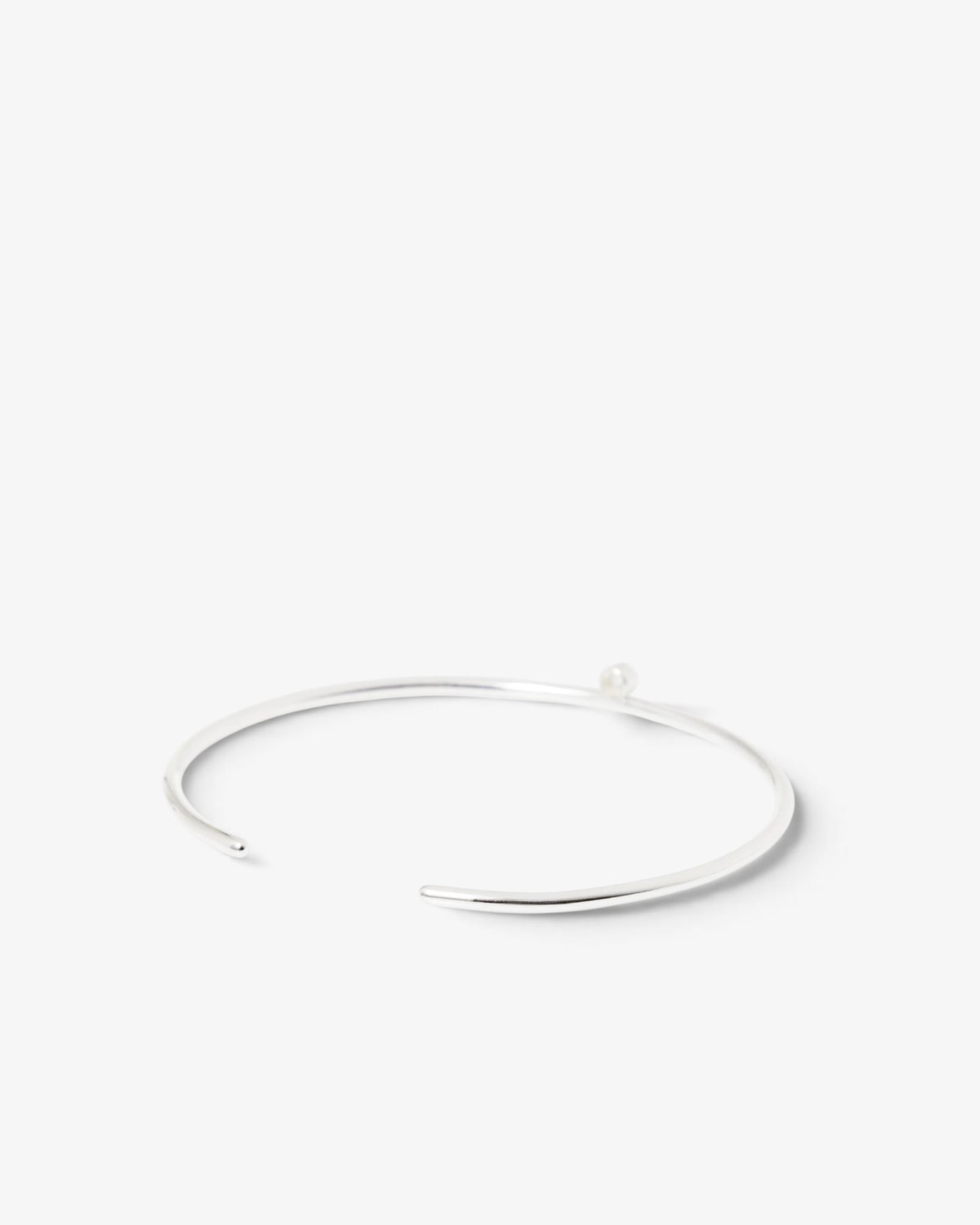 01 Cuff with stone