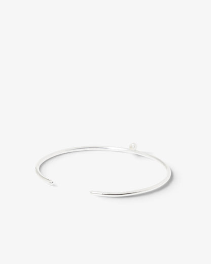 01 Cuff with stone